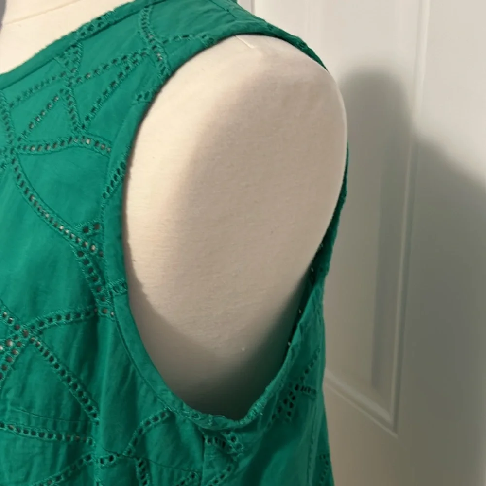 Cabi swing green top style #5036 size medium women’s top 100% cotton eyelet lace - Picture 4 of 8